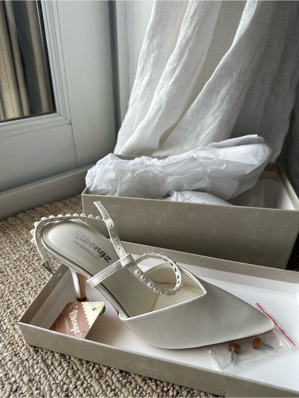 Amazon White Pearl-Trim Pointed Toe Heels